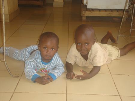 les deux drniers d'une famille de 9 enfants