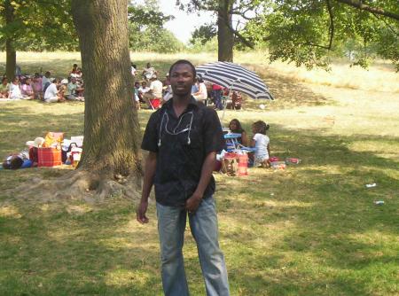 papou, les gens disent qu'on se ressemble moi je trouve pas